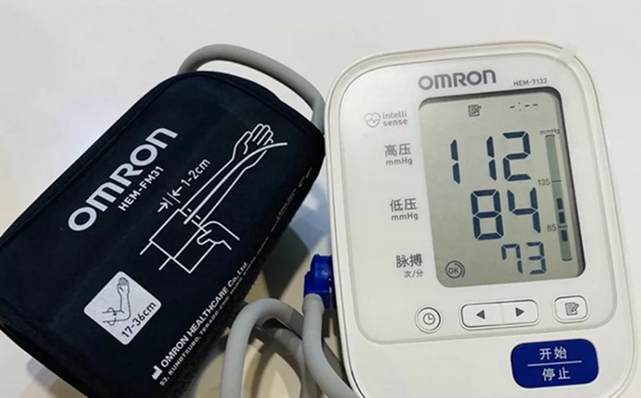 欧姆龙u16血压计